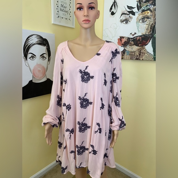 💫HP‼️💫 FREE PEOPLE “Emma” Embroidered Swing Dress in Blush Pink, Size Large - Picture 9 of 15